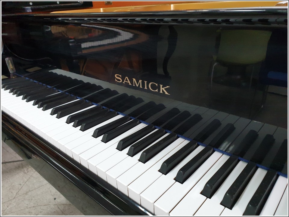 409b1c57c369484eb87e850cc71137e3_1556284