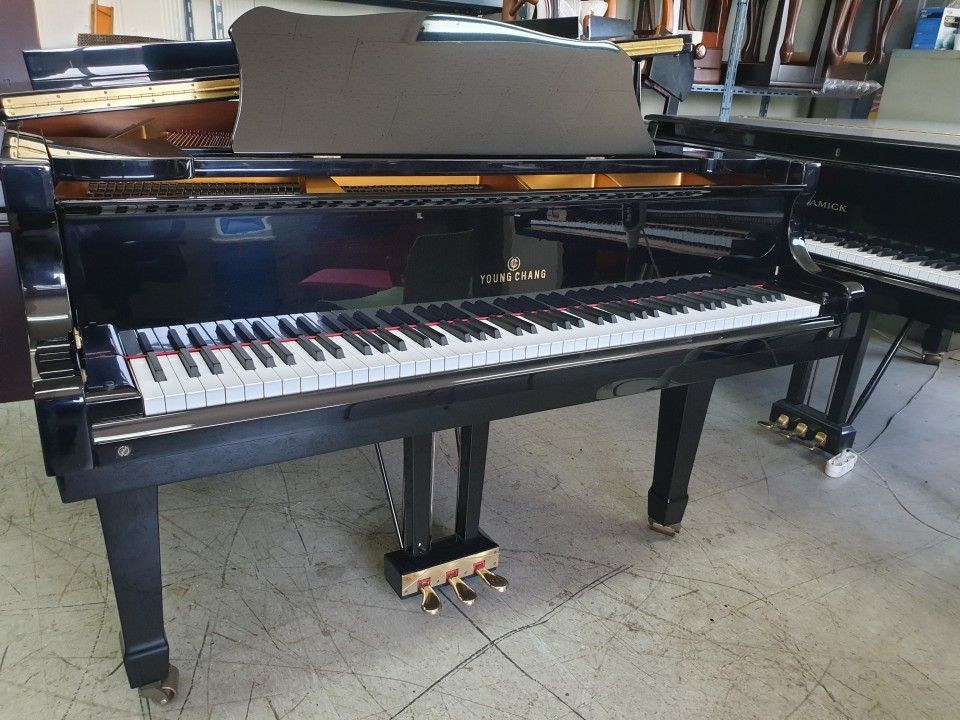 94084b506bb69fd82199248ae93d82c5_1558851