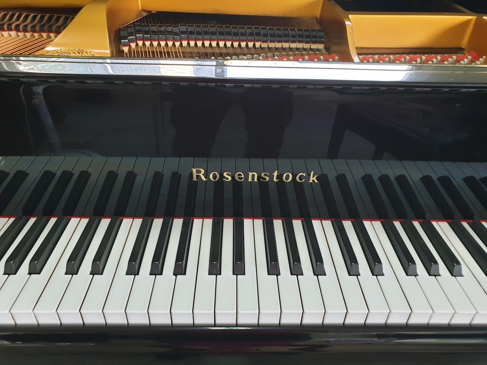 8e7b30e67af16b37d41ec1b3ae9a213d_1570244