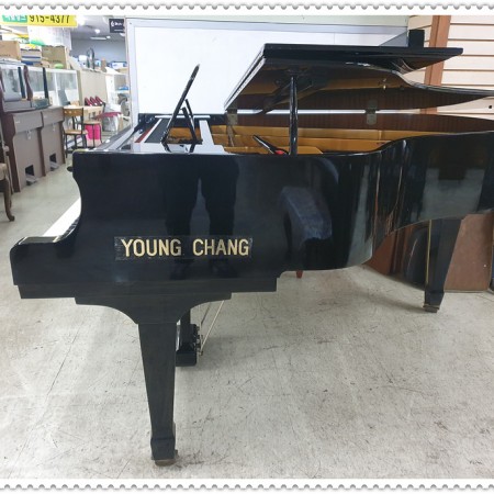영창 중고 그랜드피아노 C-185  세련된 음…