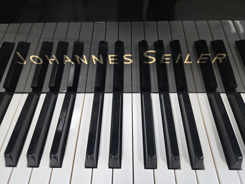 7150f7440b5d2bc42a2c933609a60b9e_1762429